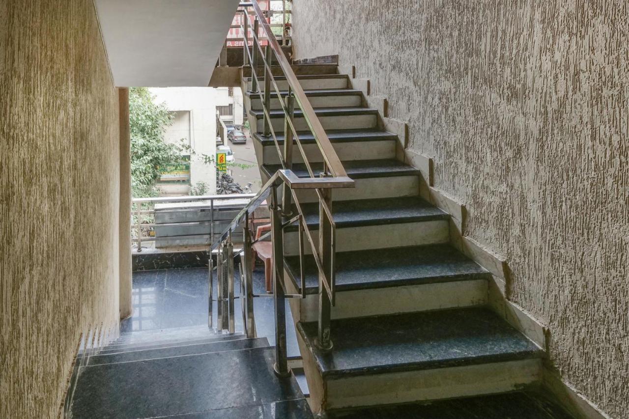 Oyo Flagship 81486 Hotel Mahalaxmi Guesthouse New Delhi Exterior photo