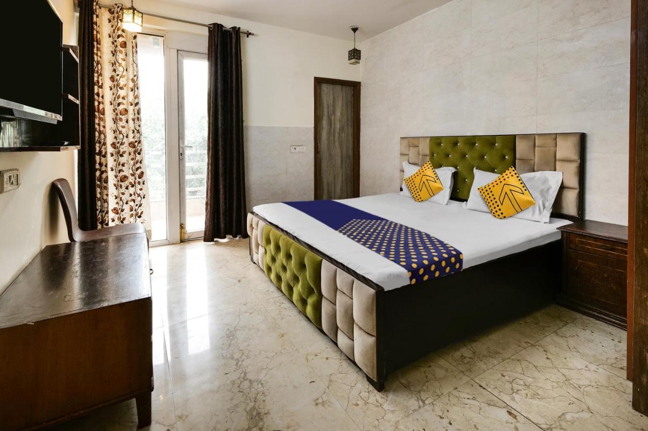 Oyo Flagship 81486 Hotel Mahalaxmi Guesthouse New Delhi Exterior photo